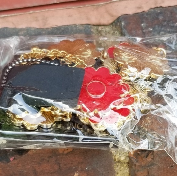 Enamel flower necklace & Earring set NEW - Picture 2 of 9